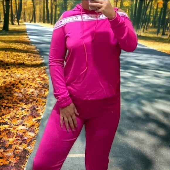 GRITTY SOUL Pretty In Pink Open Shoulder Tracksuit - Picture 4 of 11